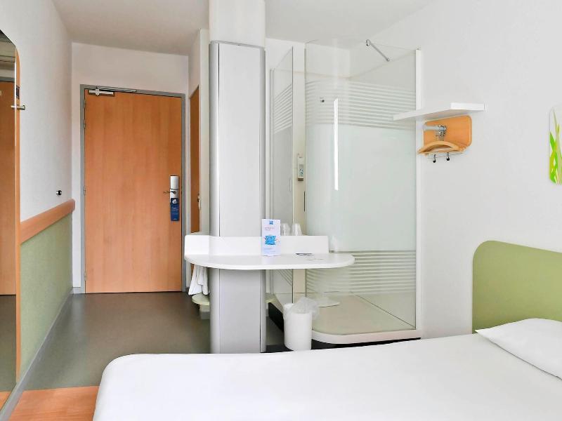 Ibis Budget Grenoble Sud Hotel 2*